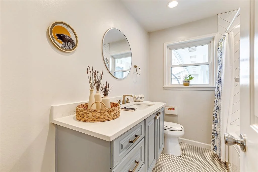 Photo of 1414 Thornton Road