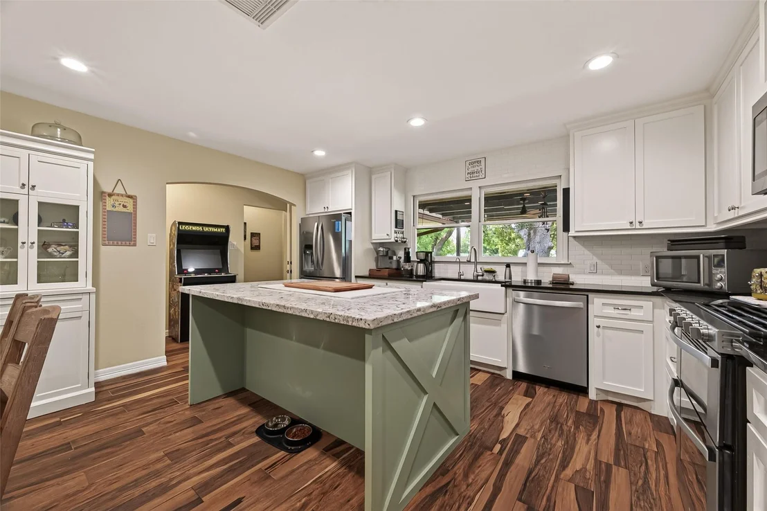 Photo of 5606 Highland Road