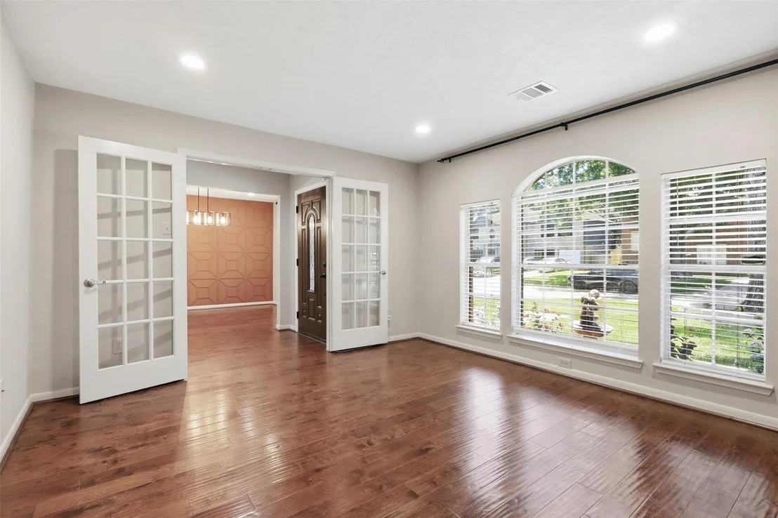 Photo of 8227 Squires Place Drive