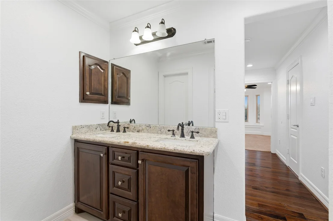 Photo of 701 Avenue N