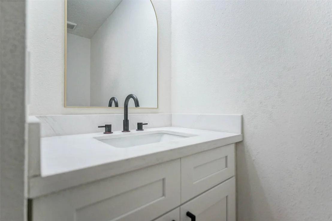 Photo of 11618 Lakeside Place Drive