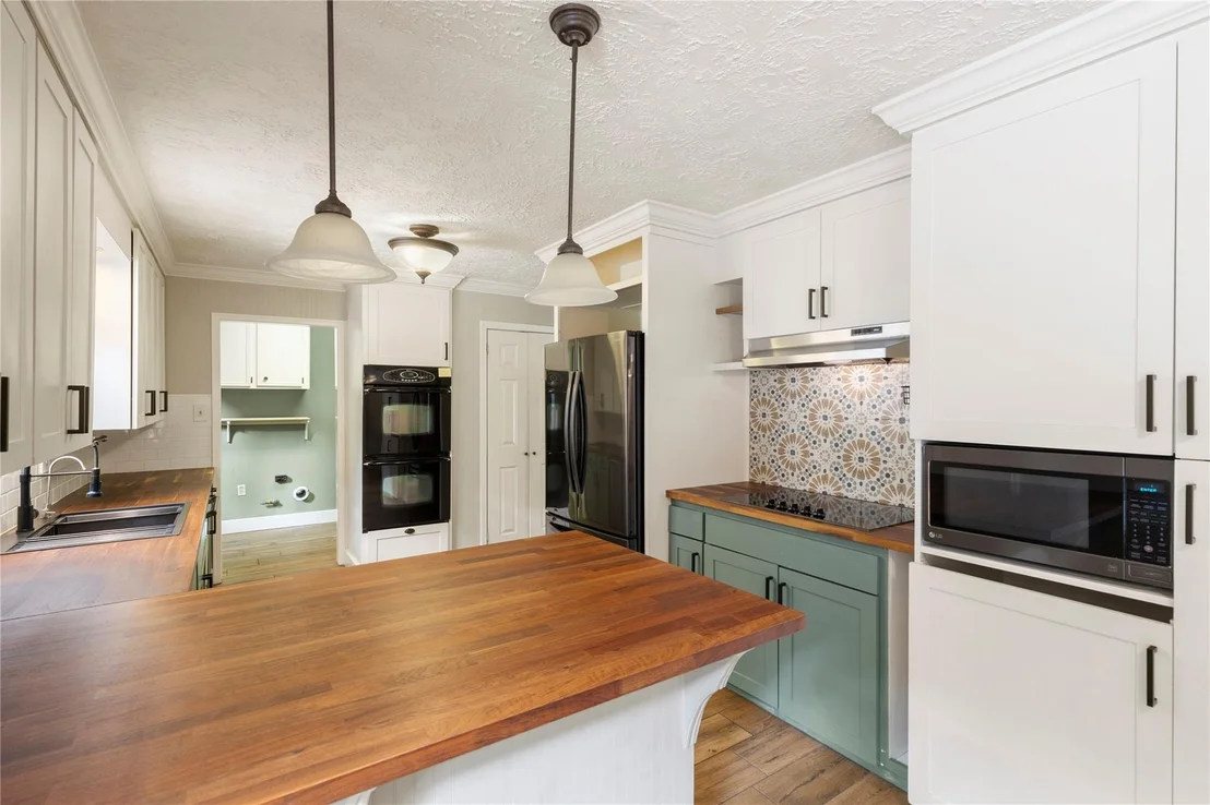 Photo of 8215 Winding Hill Lane