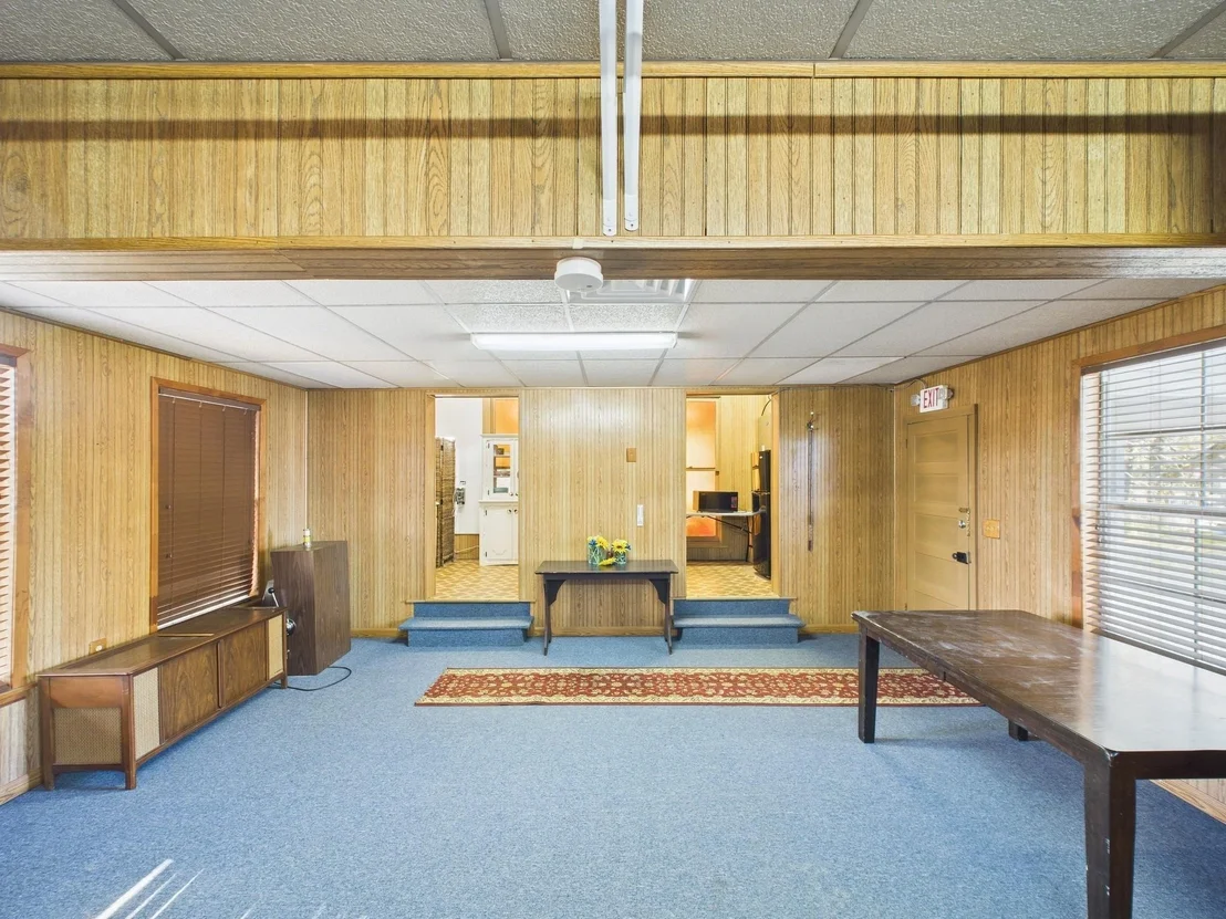 Photo of 142 Rowe Lane