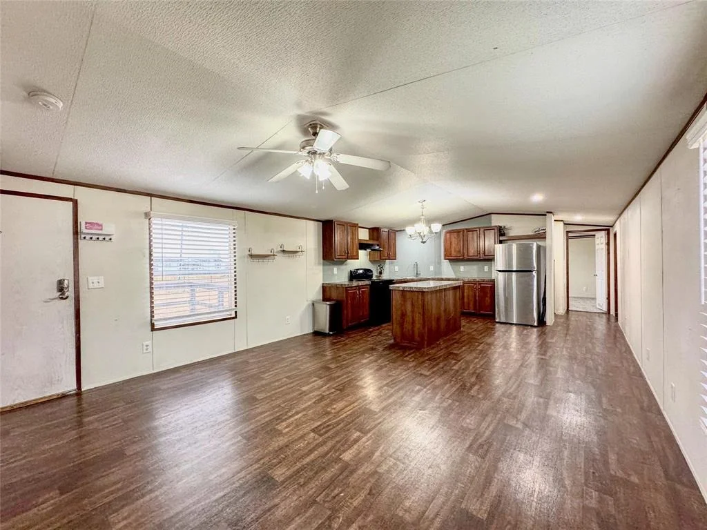 Photo of 15950 Live Oak Circle