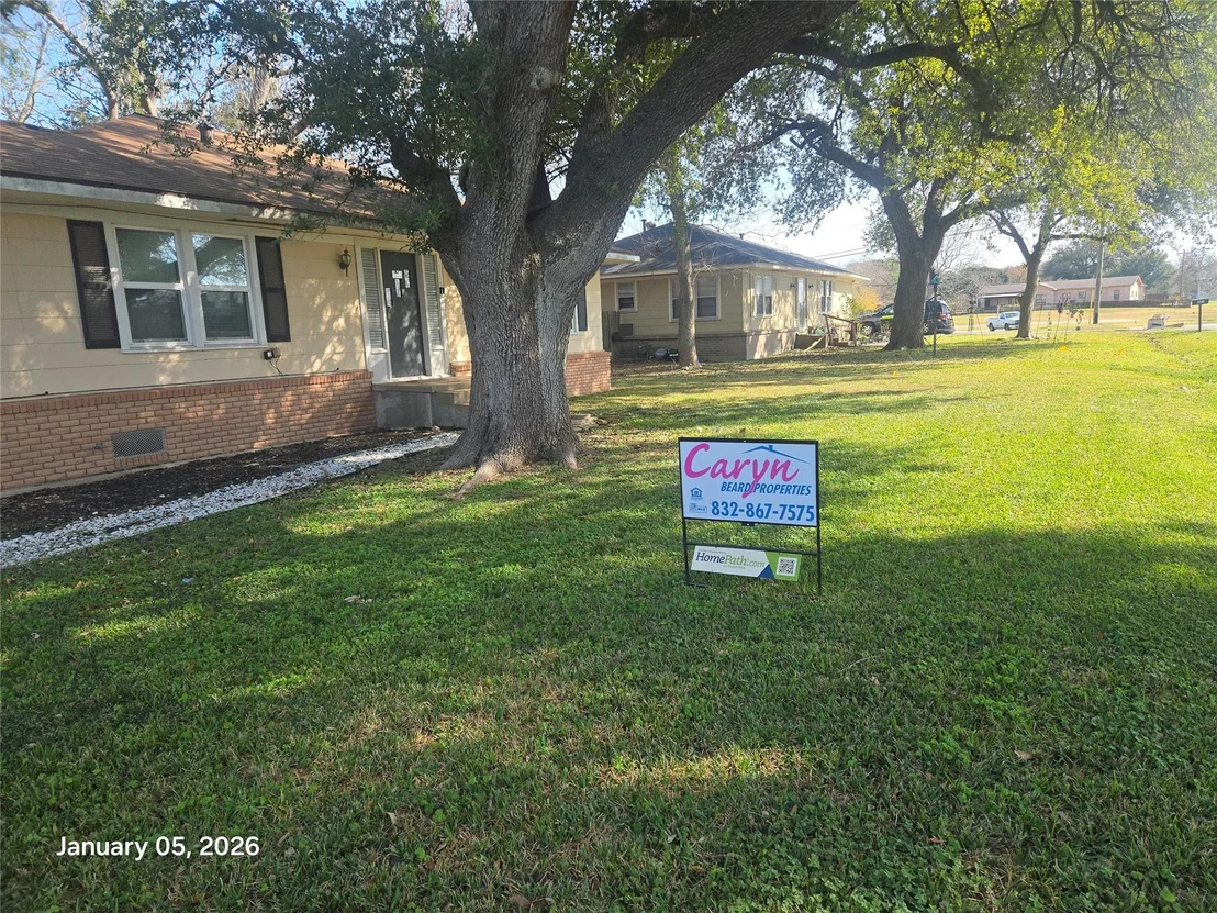 Photo of 515 Breezy Lane