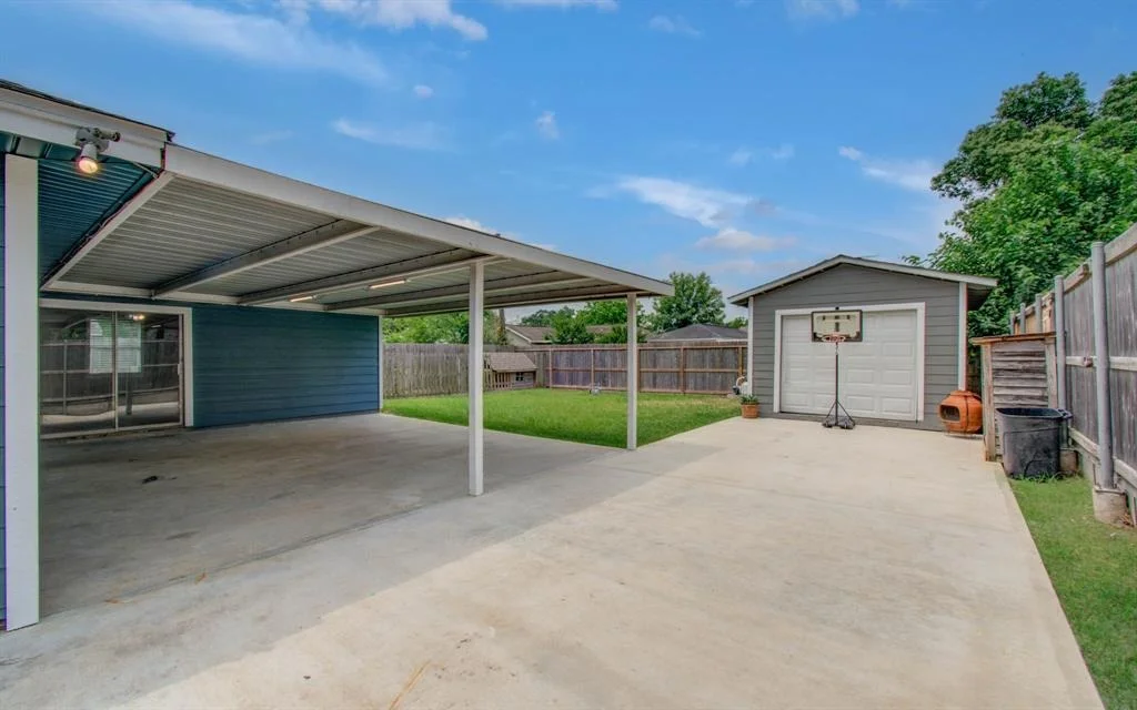 Photo of 2020 Vince Street