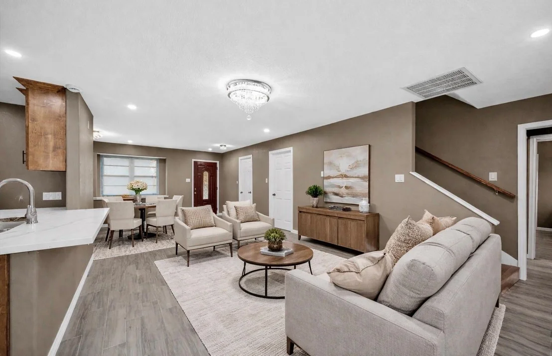 Photo of 2217 Hickory Lane