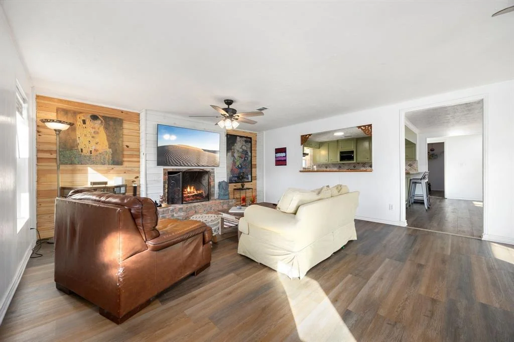 Photo of 33180 Wright Road