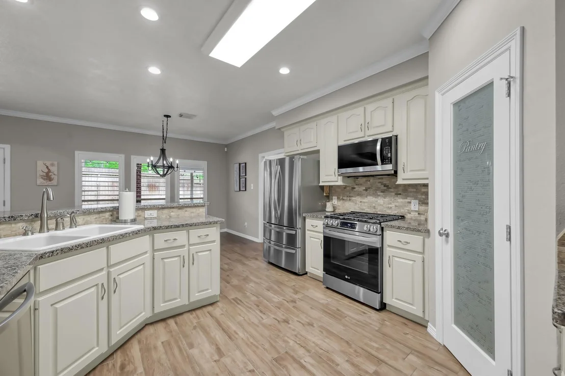 Photo of 13422 Hidden Valley Drive