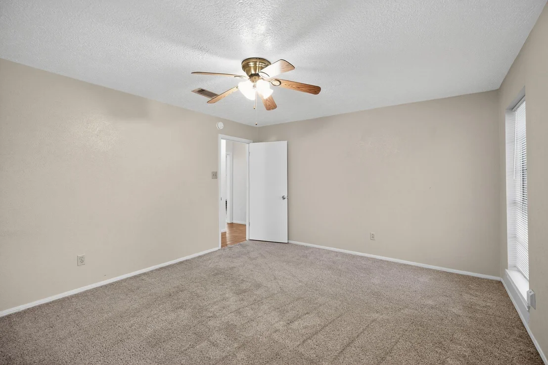 Photo of 206 Staples Drive