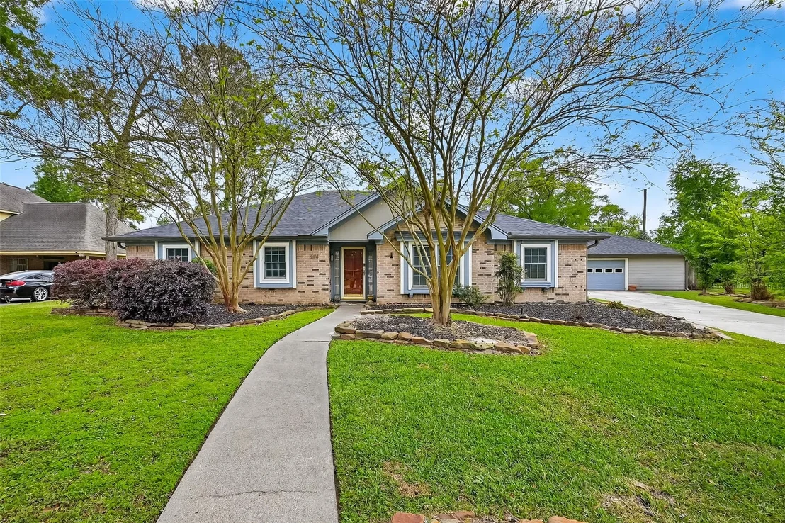 Photo of 906 Pear Tree Lane
