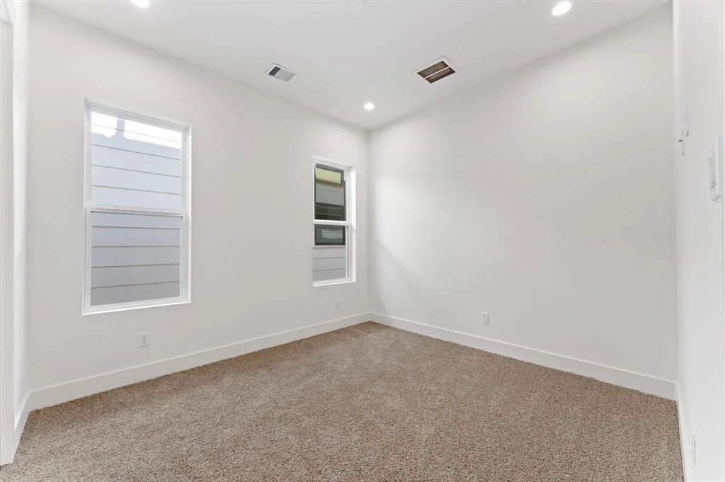 Photo of 324 Aurora Street