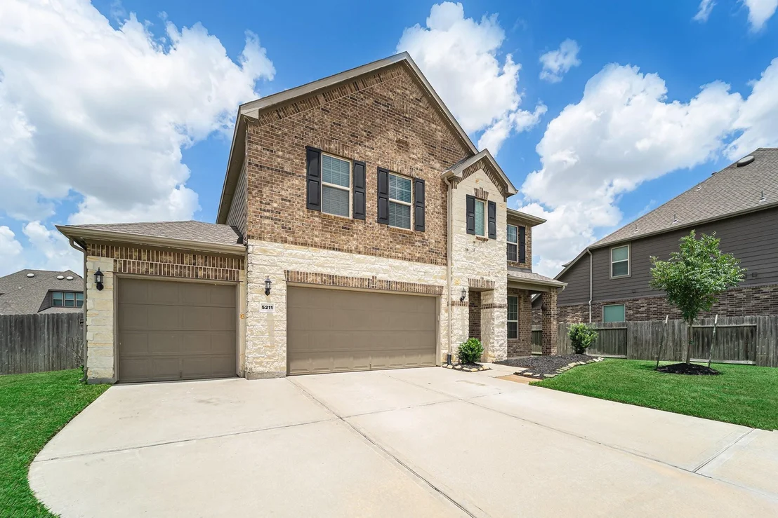 Photo of 5211 Regal Gem Lane