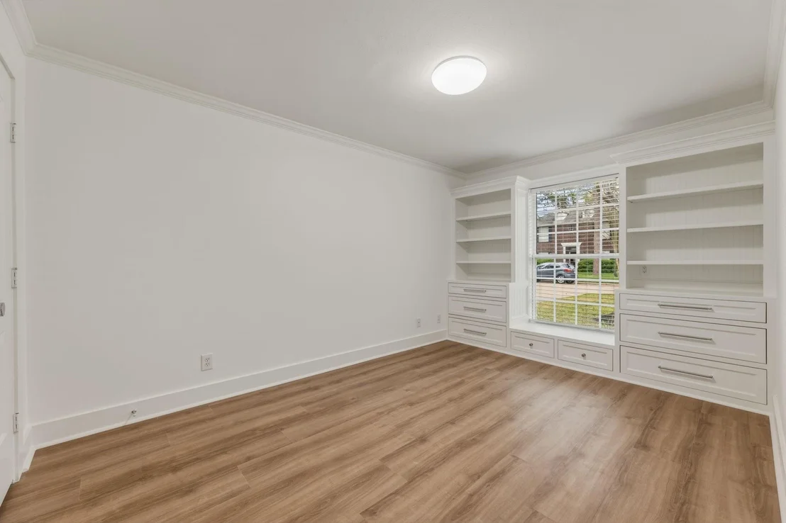 Photo of 1002 Chippenham Drive