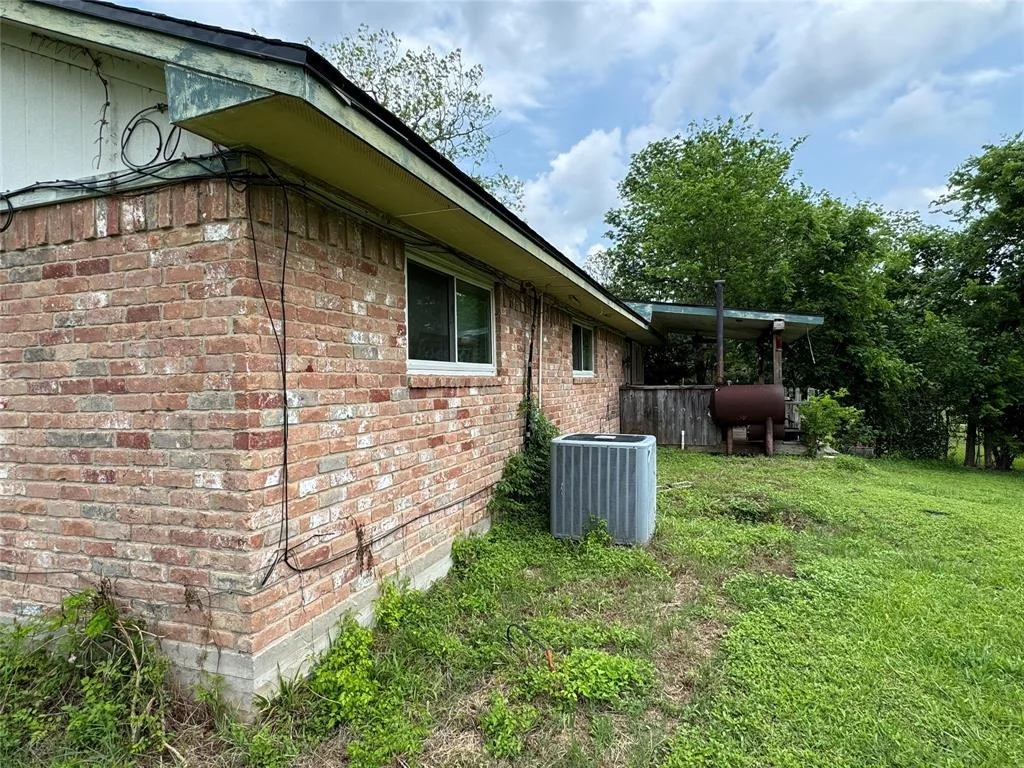 Photo of 5765 County Road 961