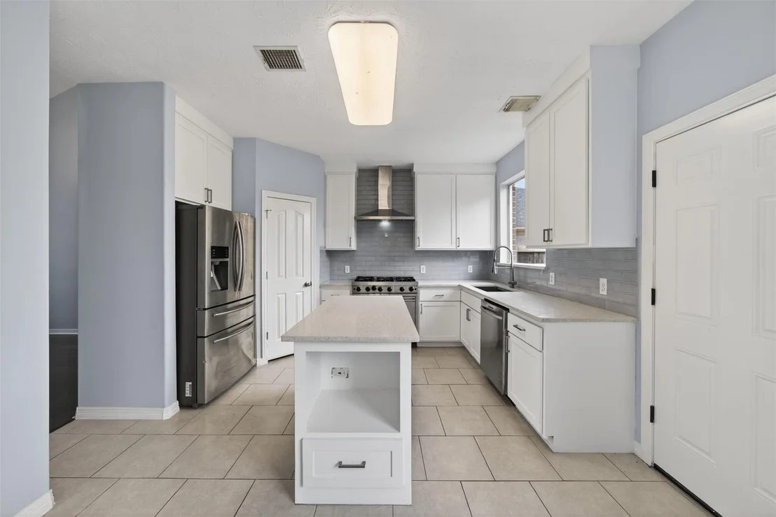 Photo of 24042 Lestergate Drive