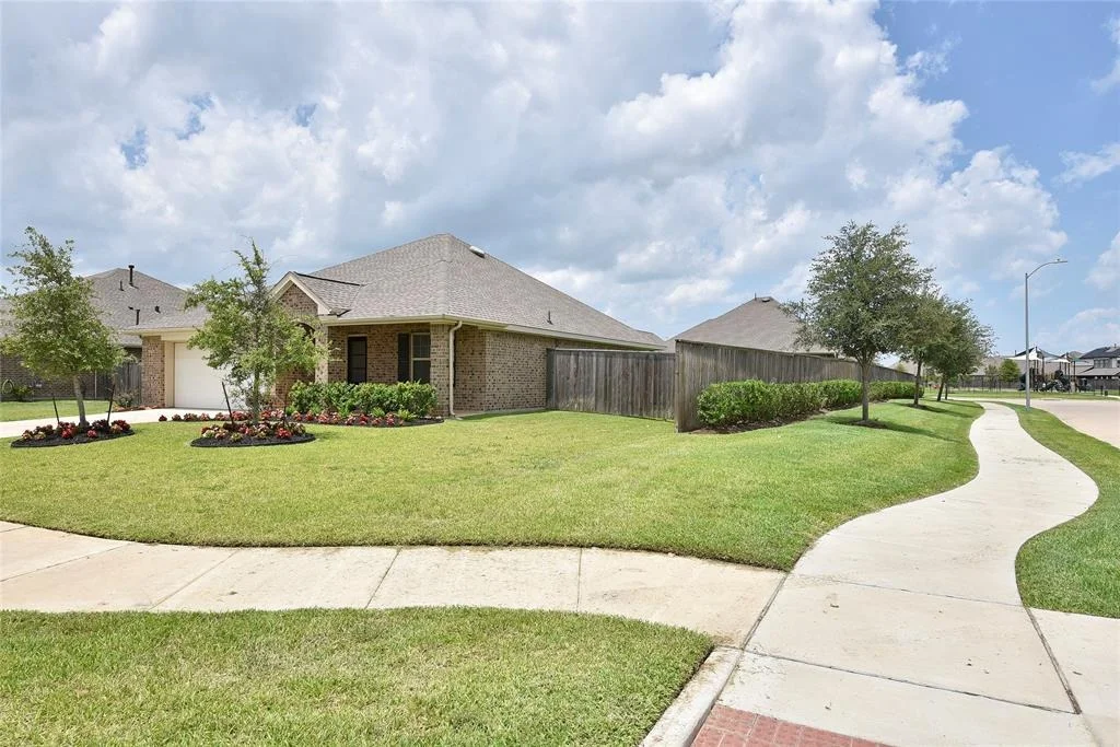 Photo of 4935 Twin Summit Drive