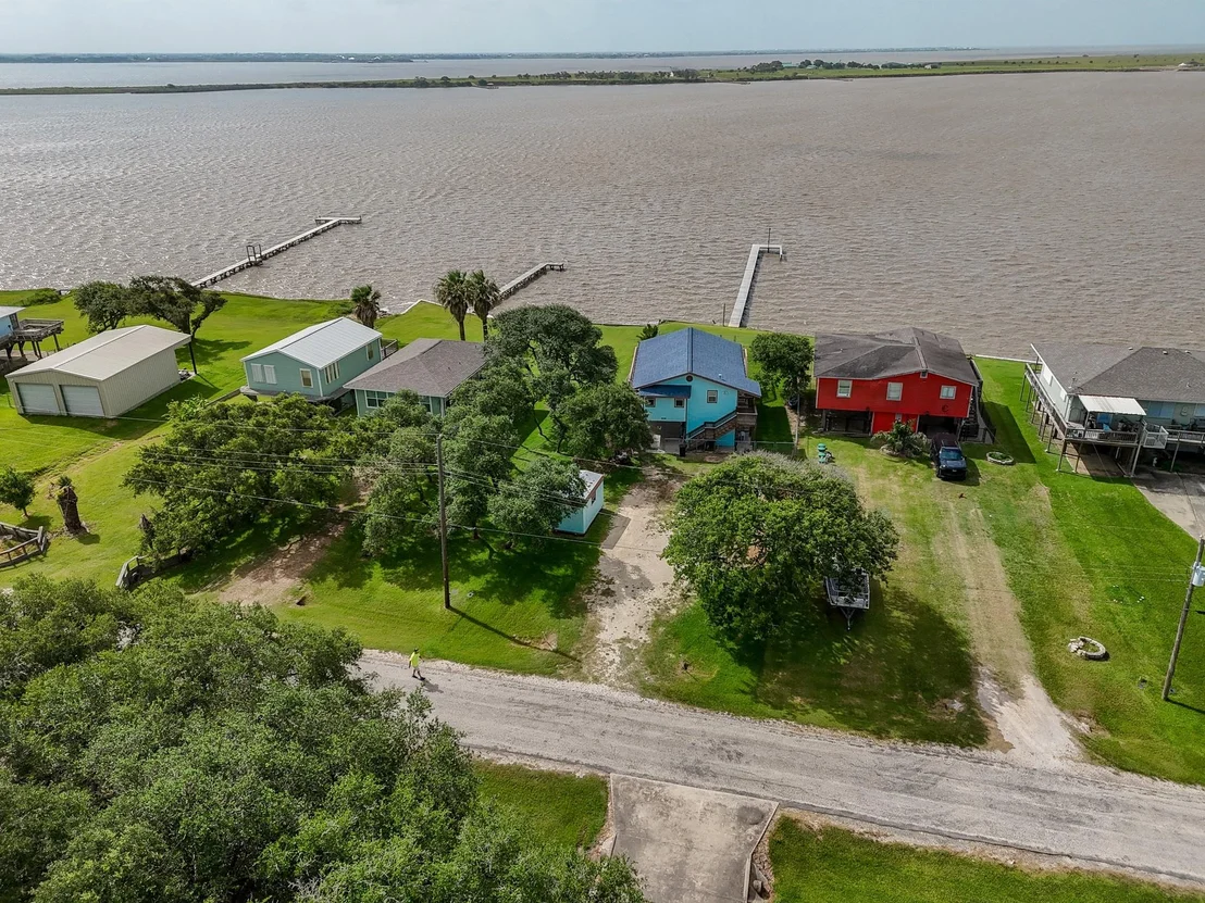 Photo of 2116 W Bayshore Drive