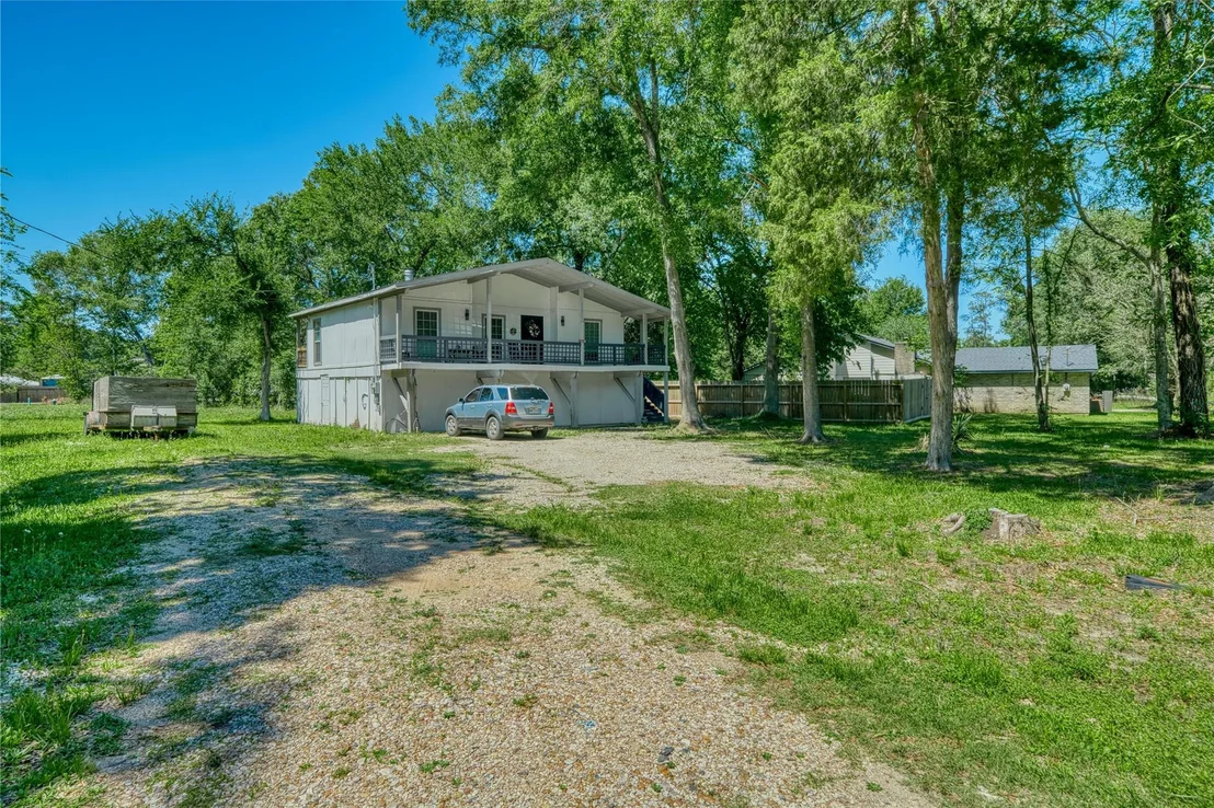 Photo of 22418 E Shorewood Loop E