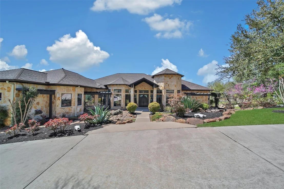 Photo of 2289 Old Dobbin Road