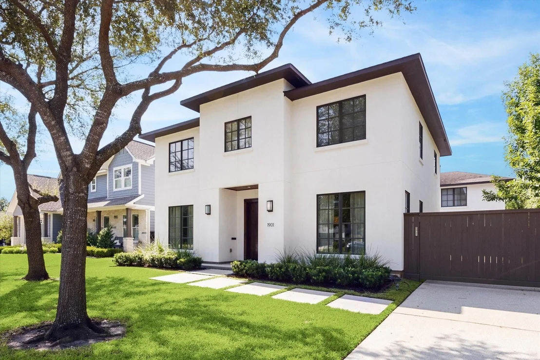 Photo of 1901 Gardenia Drive