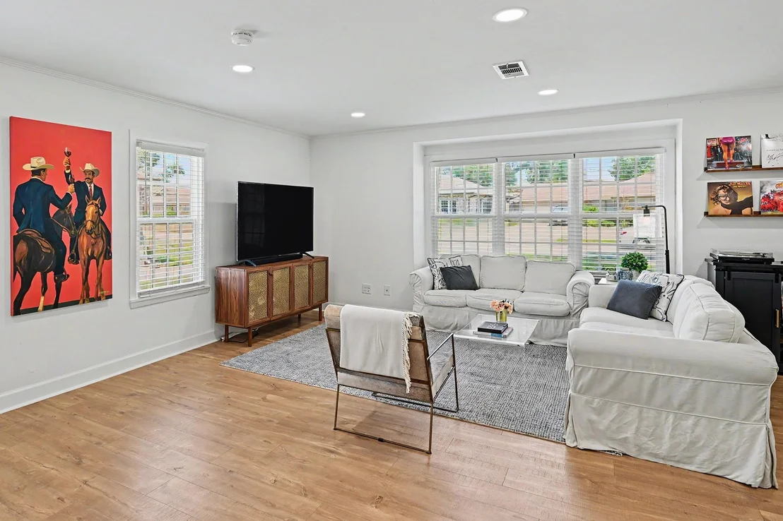 Photo of 6223 Linton Road