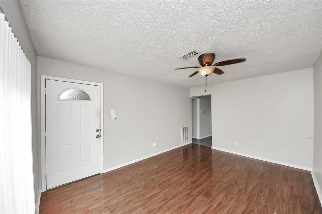 Photo of 12610 Chiswick Road
