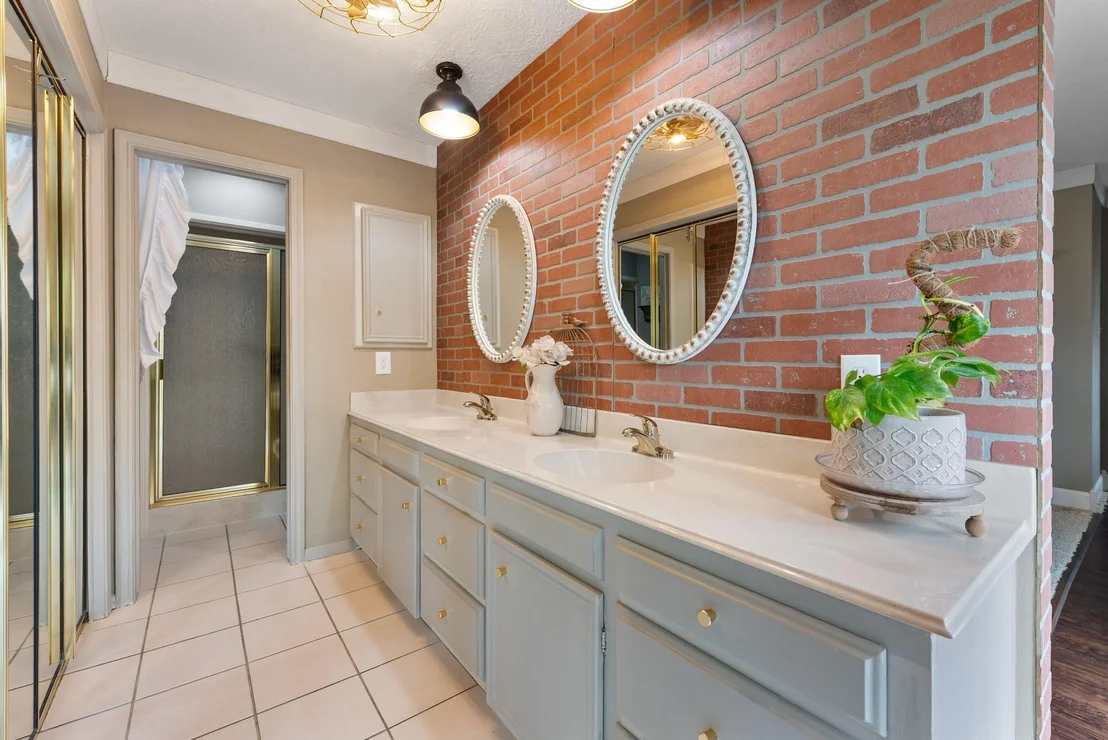 Photo of 2512 Towering Oaks Drive