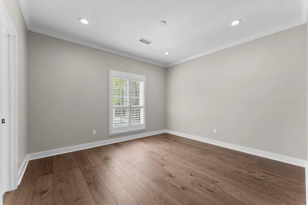 Photo of 184 W Shadowpoint Circle