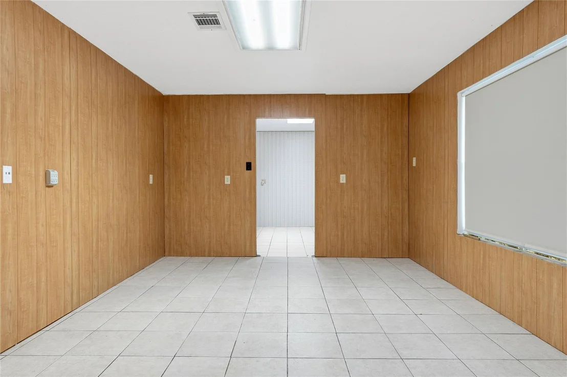 Photo of 12315 Garrett Road