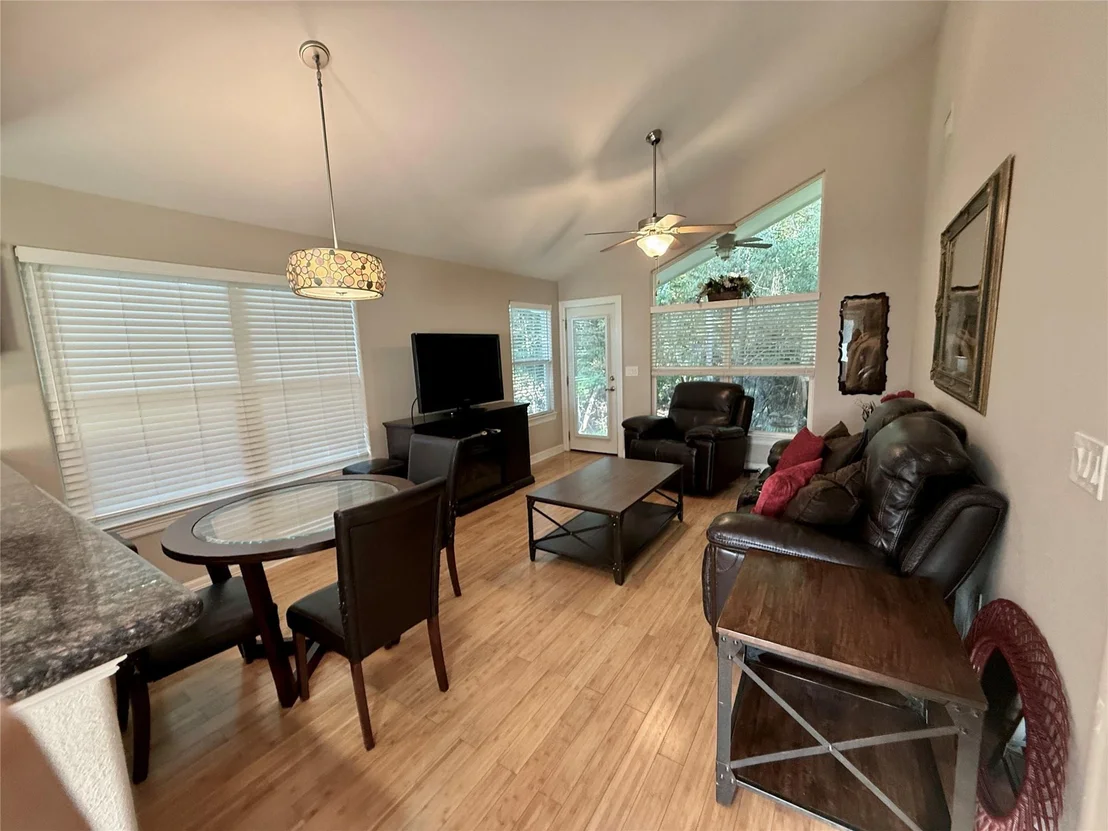 Photo of 200 Dewberry
