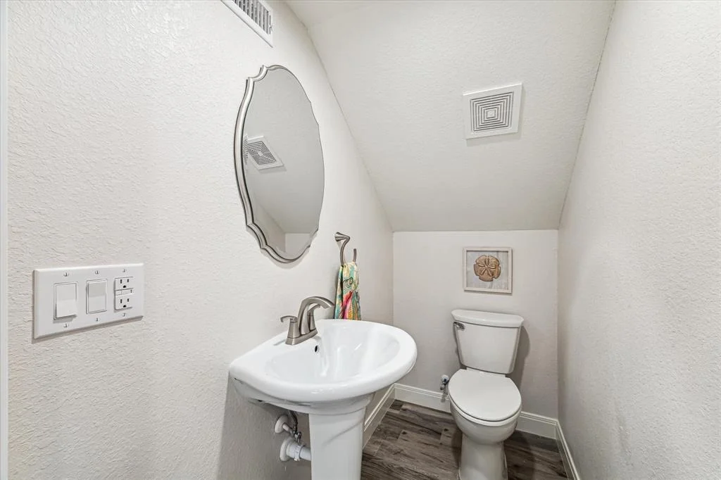 Photo of 430 Amanda Circle
