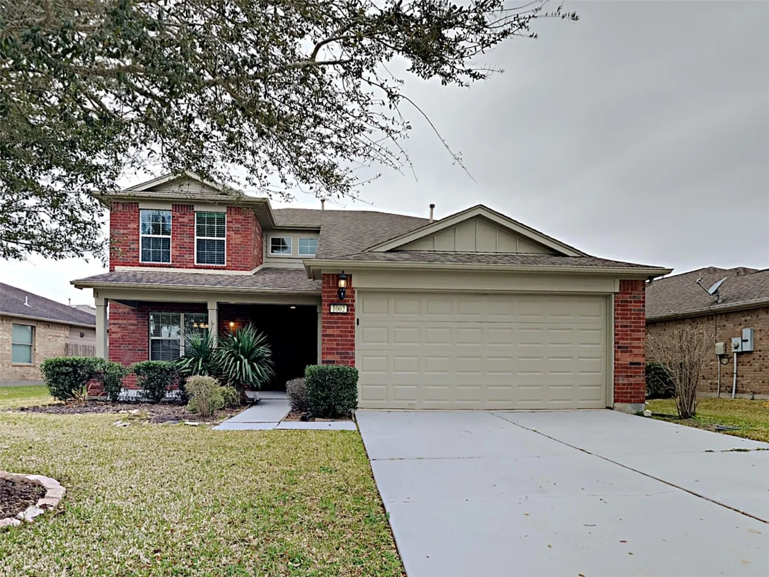Photo of 1002 Honeysuckle Vine Drive