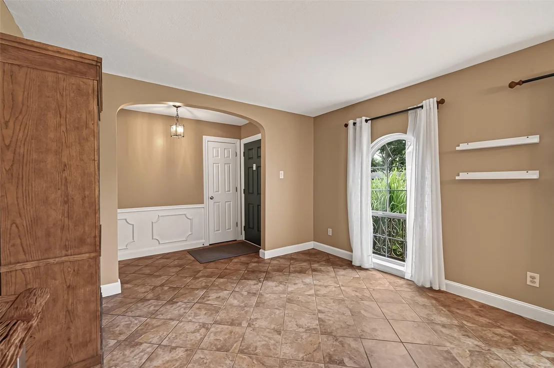 Photo of 9618 Springmont Drive