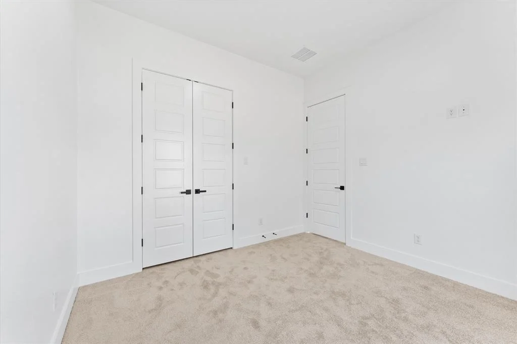 Photo of 17018 Lexington Dr