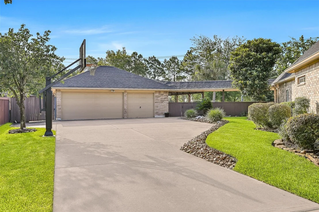 Photo of 906 High Ridge Circle