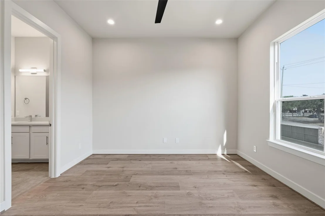 Photo of 3907 Willowbend Point Drive