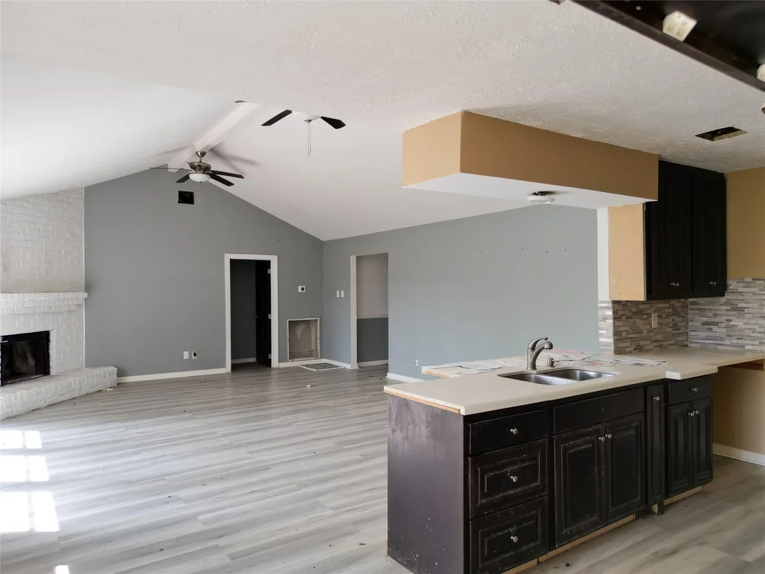 Photo of 8006 White Swan Drive