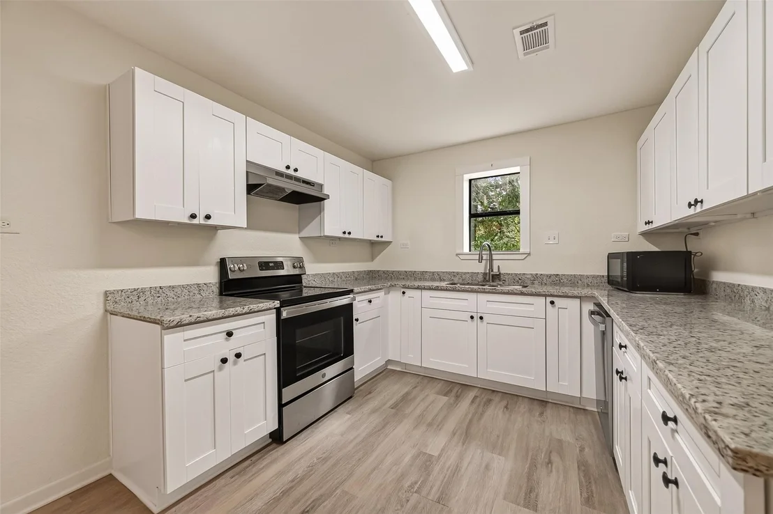 Photo of 2103 Bayou Drive