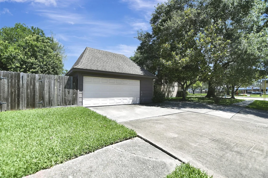 Photo of 6714 Winkleman Road
