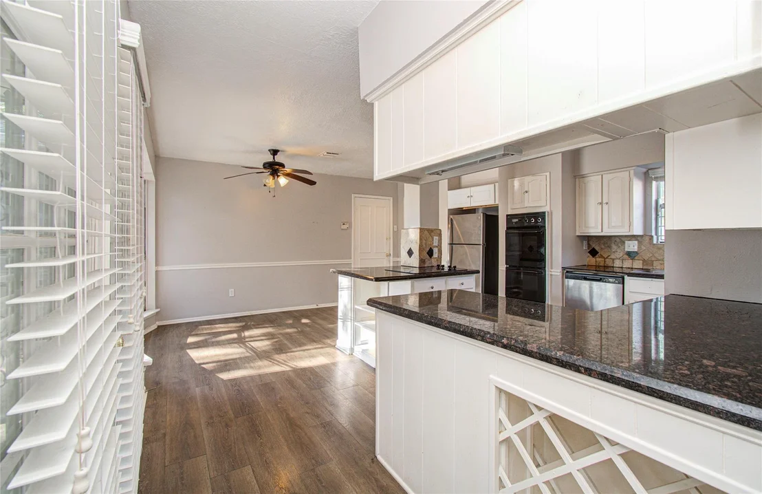 Photo of 9430 Claridge Drive