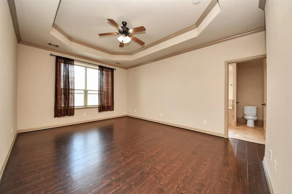 Photo of 6051 Woodview Drive