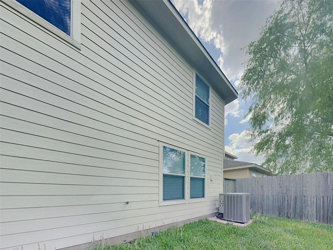 Photo of 19406 Buckland Park Drive