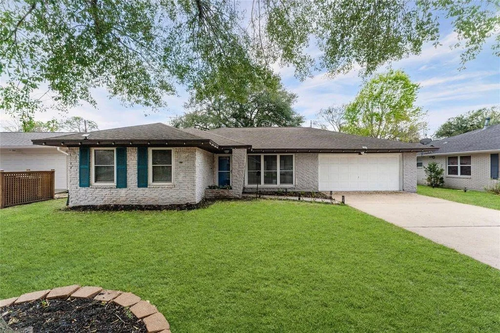 Photo of 4811 Stillbrooke Drive