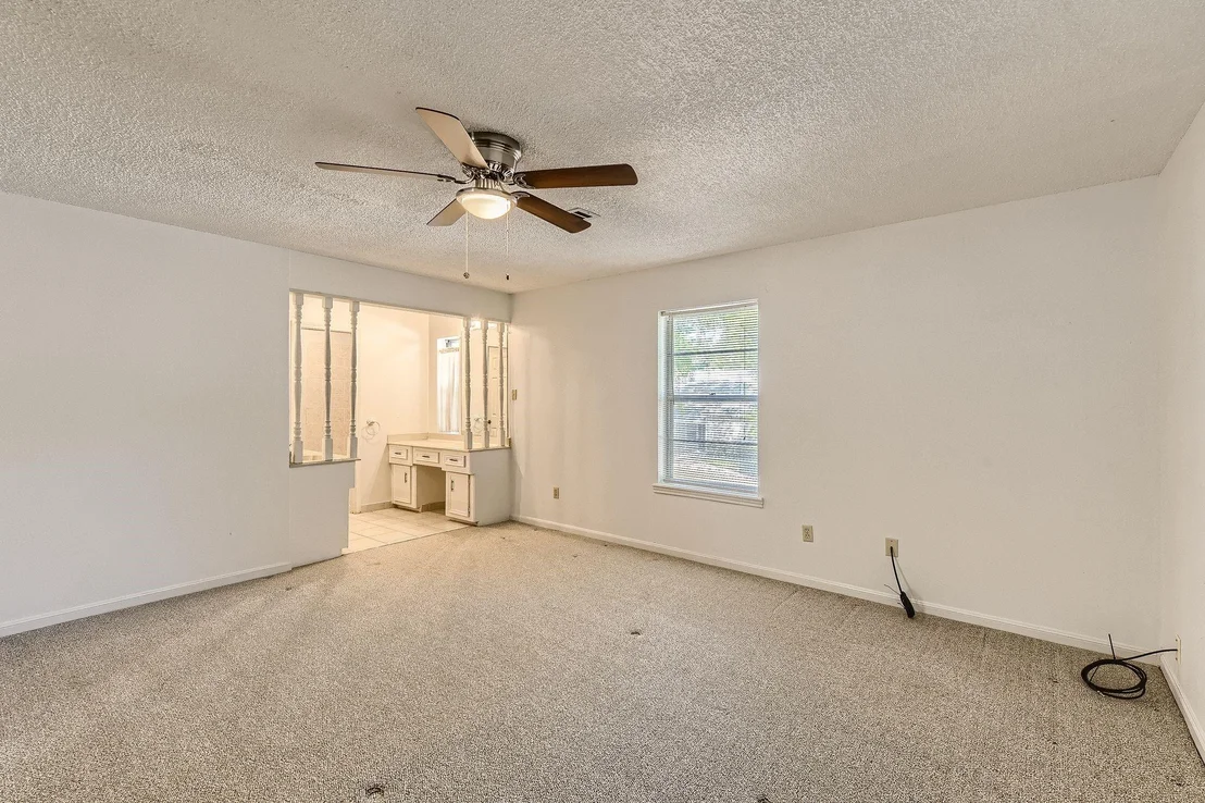Photo of 19527 Enchanted Oaks Drive