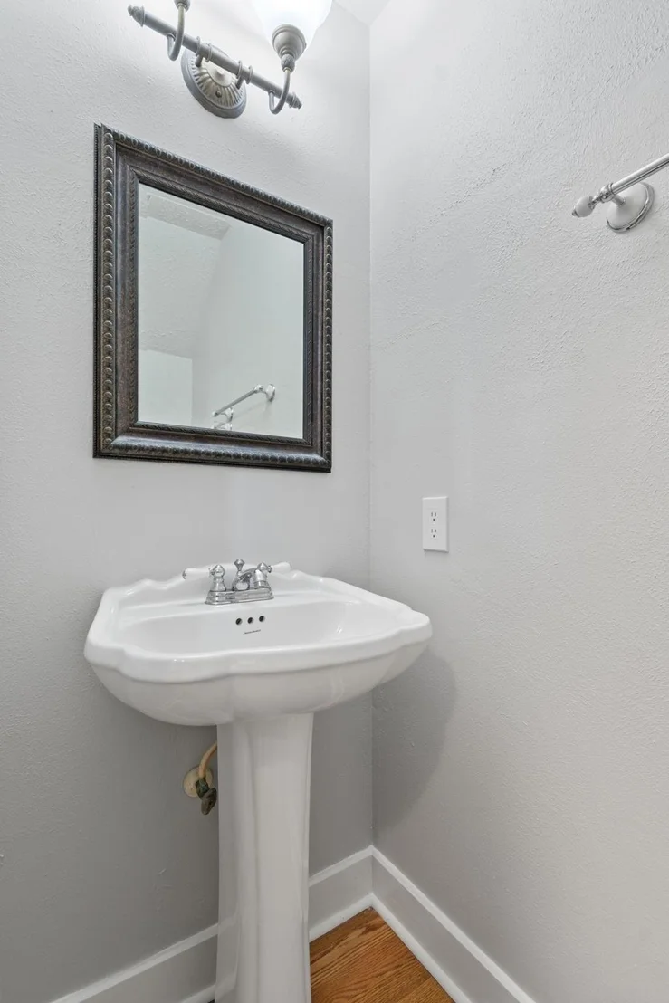 Photo of 21323 Deerhaven Drive