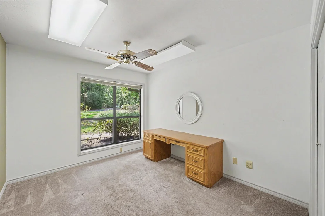 Photo of 98 Glenheath