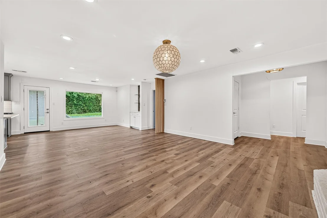 Photo of 10819 Oasis Drive