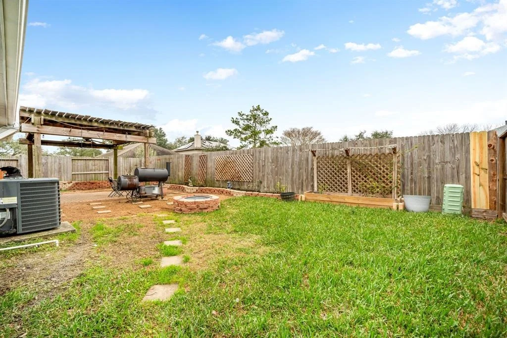 Photo of 2877 Pointe Drive