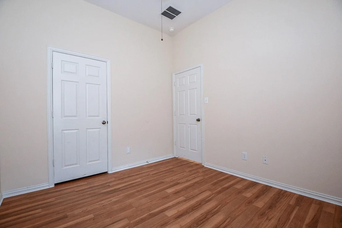 Photo of 18006 Willow Cliff Lane